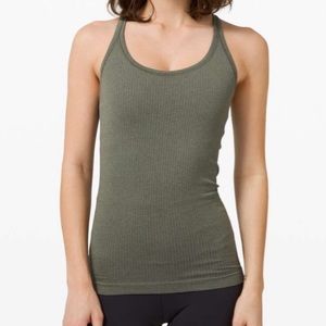 ⭐️SOLD⭐️ Lululemon Ebb to Street tank